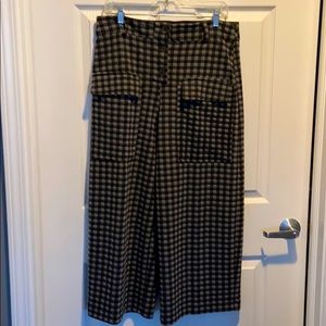 Wide leg light quilted button up pants.